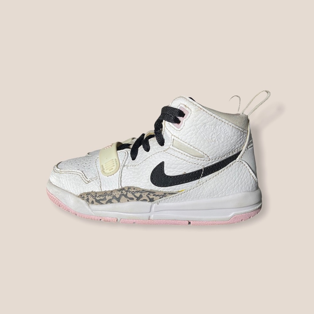 Toddler Girl’s Nike Air Jordan’s